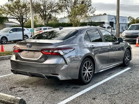 Used 2022 Toyota Camry SE w/ Audio Upgrade Package image 8