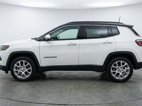 Used 2025 Jeep Compass Limited AWD/4WD image 5