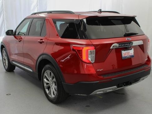 Used 2023 Ford Explorer XLT w/ Equipment Group 202A AWD/4WD image 7