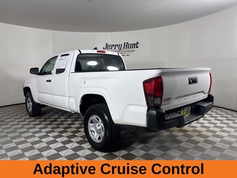 Used 2019 Toyota Tacoma SR image 8