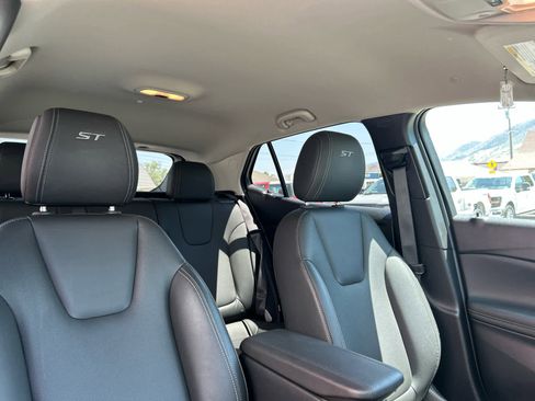 Used 2024 Buick Encore GX Sport Touring image 12