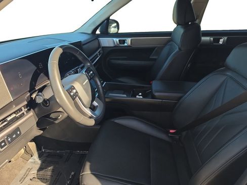 Certified 2025 Hyundai Santa Fe SEL FWD image 9