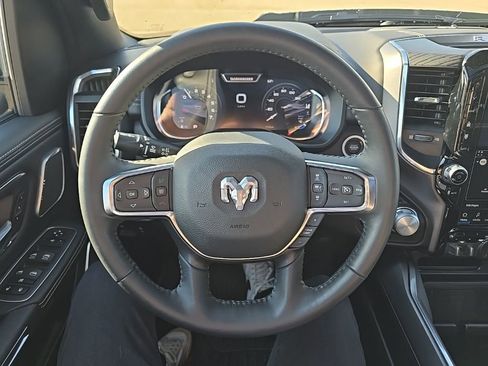 Used 2024 RAM 1500 Laramie image 17