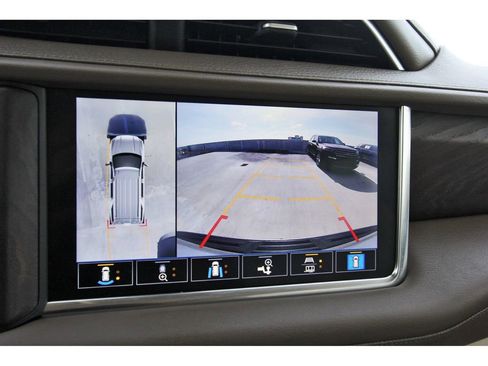 Used 2021 GMC Yukon Denali w/ Denali Premium Package image 22