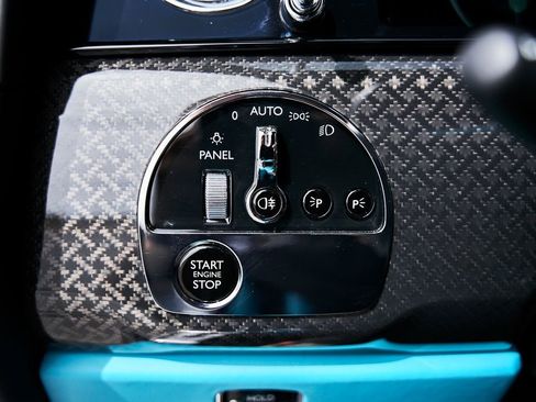 Used 2025 Rolls-Royce Cullinan Black Badge image 60