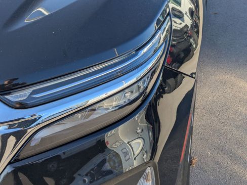 Used 2023 Chevrolet Equinox LT image 12