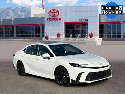 Used 2025 Toyota Camry SE w/ Multimedia Upgrade Package