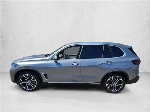 Used 2026 BMW X5 xDrive40i w/ Executive Package AWD/4WD image 9