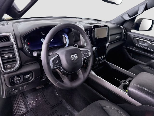 Used 2025 RAM 1500 Big Horn AWD/4WD image 9