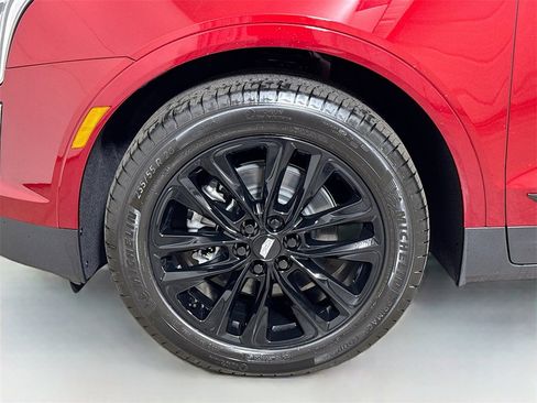 New 2026 Cadillac XT5 Luxury w/ LPO, ONYX Package image 19