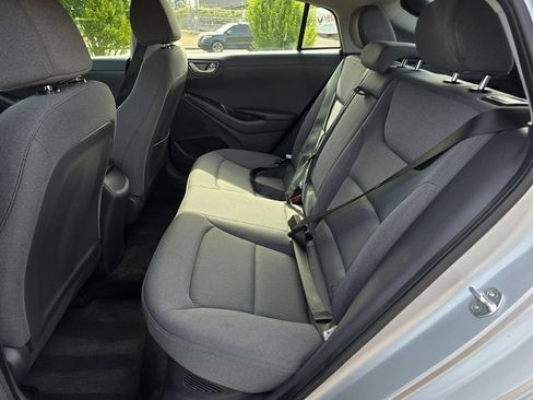 Used 2022 Hyundai Ioniq SE FWD image 15