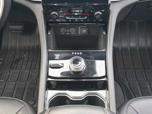 Used 2022 Jeep Grand Cherokee L Limited image 13