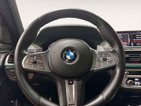 Used 2022 BMW 740i xDrive w/ M Sport Package AWD/4WD image 12