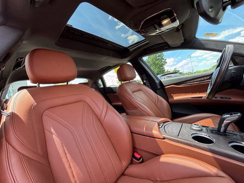 Used 2023 Maserati Quattroporte GT RWD image 31