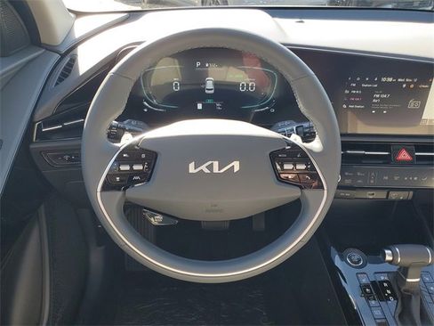 New 2026 Kia Niro SX image 11