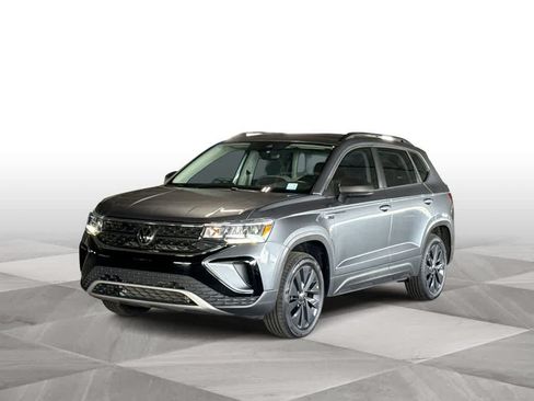 Used 2024 Volkswagen Taos S FWD image 4