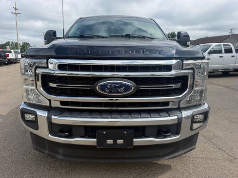 Used 2021 Ford F250 Lariat w/ Lariat Value Package AWD/4WD image 3