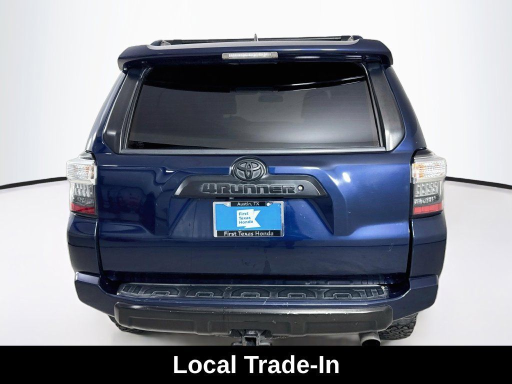 Used 2018 Toyota 4Runner TRD Off-Road Premium AWD/4WD image 6