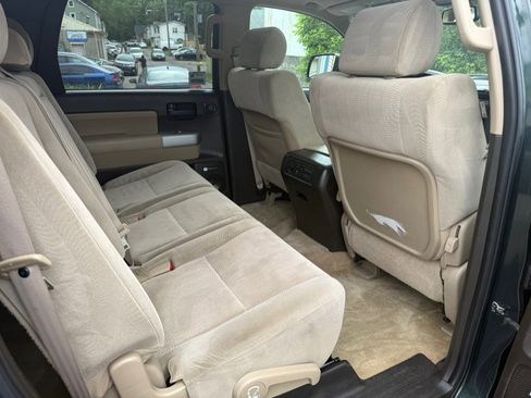 Used 2008 Toyota Sequoia SR5 AWD/4WD image 25