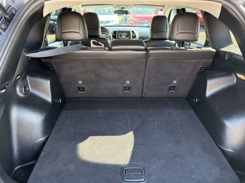 Used 2020 Jeep Cherokee Latitude Plus w/ Cold Weather Group image 22