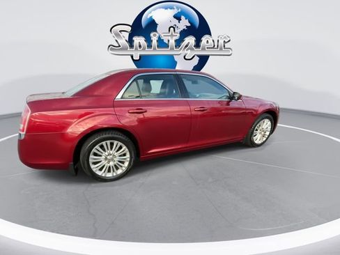 Used 2014 Chrysler 300 AWD w/ Driver Convenience Group image 9