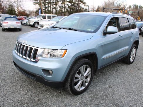 Used 2012 Jeep Grand Cherokee Laredo image 2