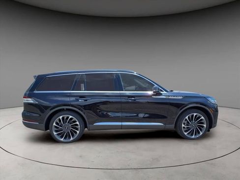 New 2025 Lincoln Aviator Reserve w/ Equipment Group 201A AWD/4WD image 9