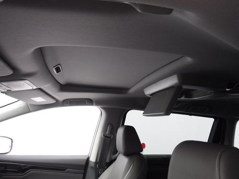 Used 2023 Honda Odyssey Touring image 11