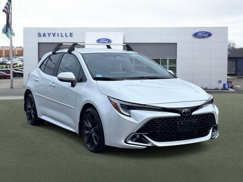 Used 2023 Toyota Corolla XSE FWD image 6