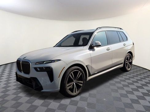 Used 2025 BMW X7 xDrive40i w/ M Sport Package image 1