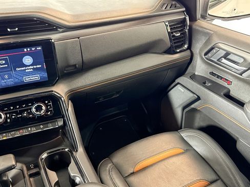 Used 2025 GMC Sierra 1500 AT4 image 21