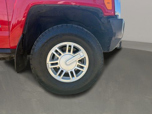 Used 2007 HUMMER H3 w/ Chrome Appearance Package AWD/4WD image 24