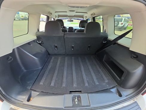 Used 2016 Jeep Patriot Sport w/ Power Value Group FWD image 16