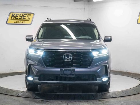Used 2023 Honda Pilot Elite image 6
