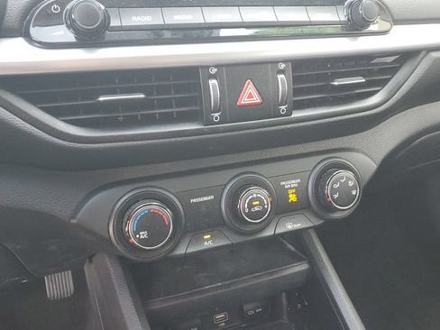 Certified 2023 Kia Forte LXS w/ LXS Technology Package FWD image 23