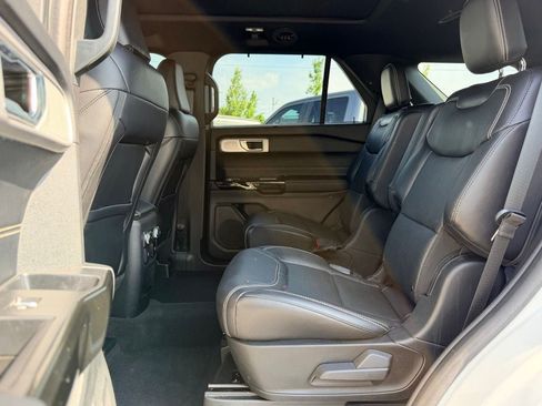 Used 2021 Ford Explorer ST w/ Equipment Group 401A AWD/4WD image 17