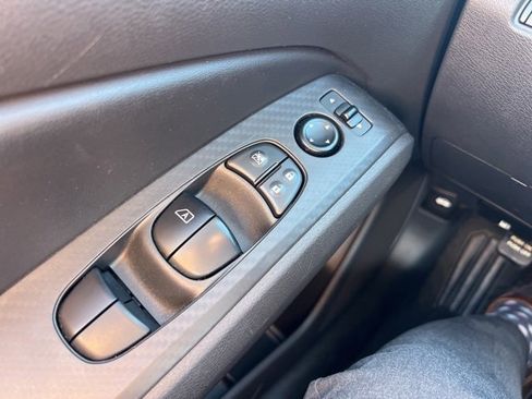 Used 2024 Nissan Altima 2.5 SV image 13