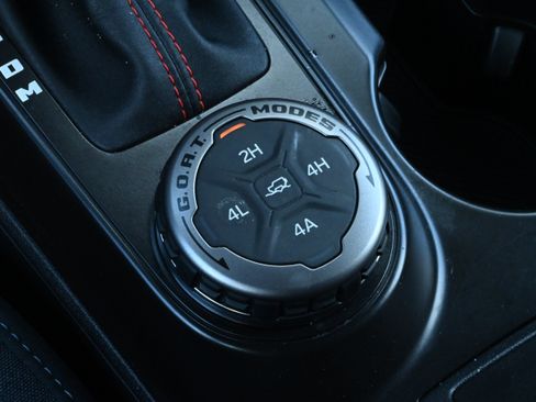 Used 2024 Ford Bronco Heritage Edition AWD/4WD image 18