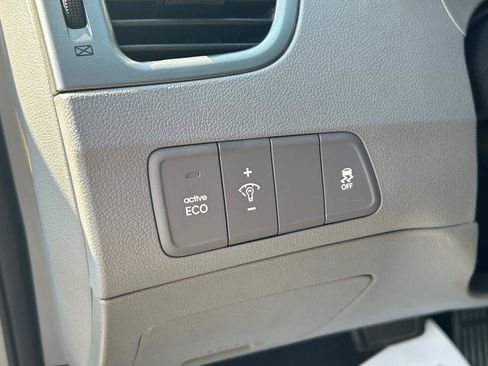 Used 2013 Hyundai Elantra GLS w/ Preferred Pkg image 19