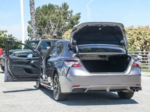 Used 2022 Toyota Camry SE w/ Carpet Mat Package (TMS) FWD image 27