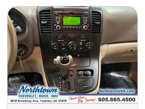 Used 2012 Kia Sedona LX FWD image 18