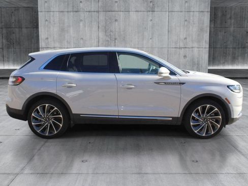 Used 2022 Lincoln Nautilus Reserve w/ Equipment Group 202A AWD/4WD image 6