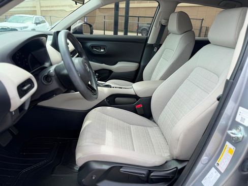 Used 2023 Honda HR-V LX image 8