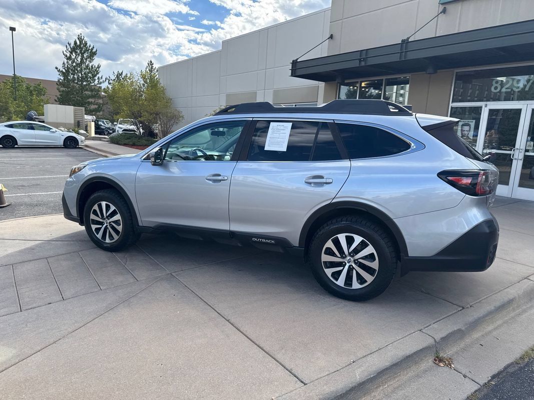 Used 2020 Subaru Outback Premium AWD/4WD image 9