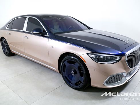 Used 2023 Mercedes-Benz Maybach S 680 4MATIC w/ Manufaktur Leather Package image 3