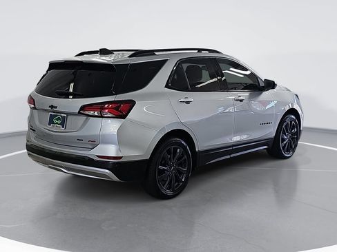 Certified 2022 Chevrolet Equinox RS AWD/4WD image 3