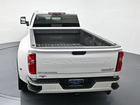 Used 2021 Chevrolet Silverado 3500 High Country image 43