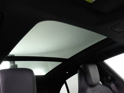 Used 2025 Porsche Macan 4 Electric image 25