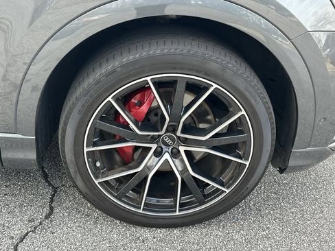 Used 2021 Audi Q8 Premium Plus image 15