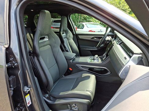 Certified 2025 Jaguar F-PACE R-Dynamic S image 3